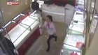 WTF - Man asks to see expensive golden watch, runs away with it