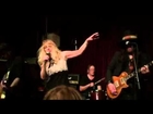 Courtney Love singing 